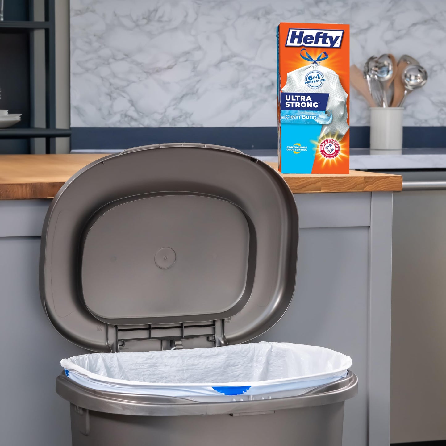 Hefty Ultra Strong 13 Gallon Trash Bags, Tall Kitchen Trash Bags 13 Gallon Size, Drawstring Closure, Continuous Odor Control, White, Clean Burst Scent, 40 Bags