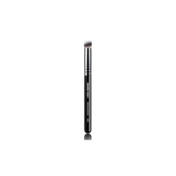 EIGSHOW Concealer Brush, Precise Angled Foundation Brush with Vegan Soft Synthetic Bristles for Concealing, Blending Liquid Cream Powder (E872)