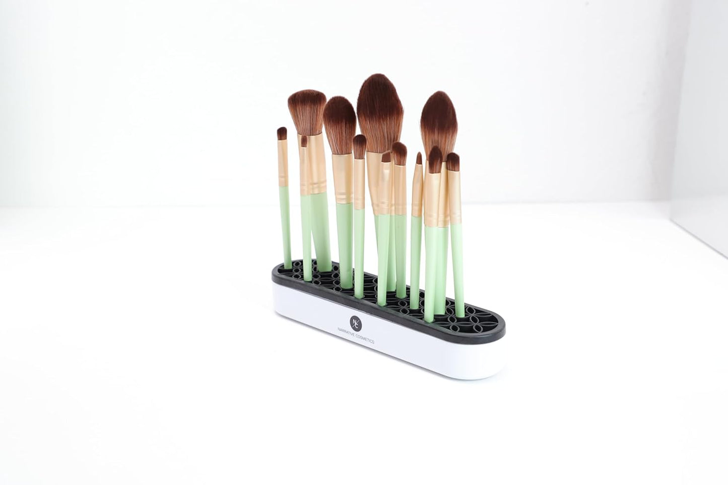 Upright Silicone Brush Holder with Round Corners - Black