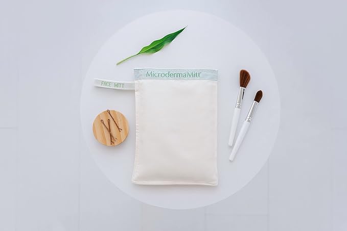 MicrodermaMitt Deep Exfoliating Mitt Scrub for Face, Lips & Neck - Dead Skin & Blackheads Remover - Gentle Facial Scrubber - Exfoliator Glove for Shower - Women Skin Care