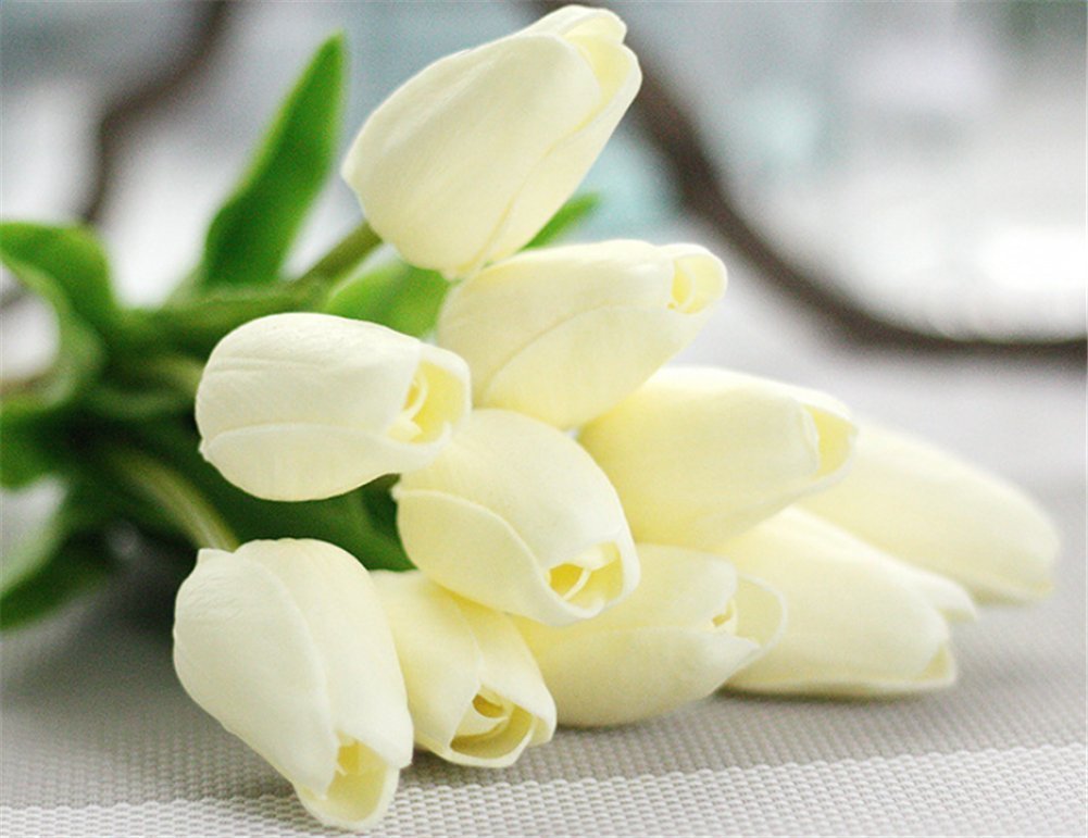 chilsoby 30 Pcs Artificial Tulip Flowers Real Touch Tulips Fake PU Tulip Flower Bouquet for Home Wedding Party Office Decor (Off White)