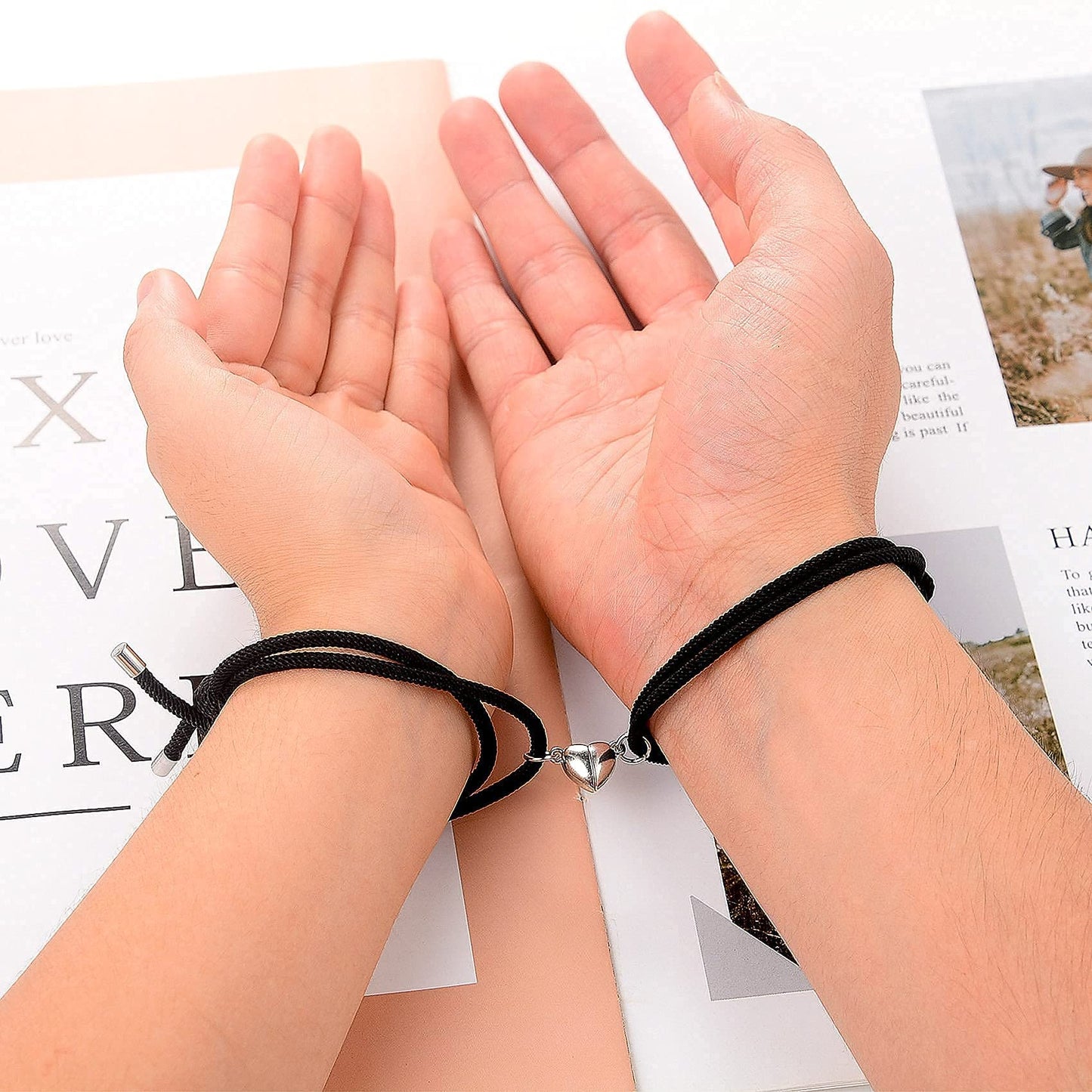 Dlihc 2pcs Couples Bracelets for Women Men, Black Matching Heart Bracelets for Couples, Valentines Gift for Boyfriend Girlfriend Best Friend