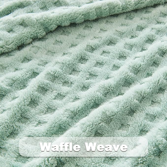 NEWCOSPLAY Super Soft Twin Blanket Green Premium Silky Flannel Fleece 3D Waffle Checkered Lightweight Bed Blanket All Season Use (New Sage Green, Twin(60"x80"))