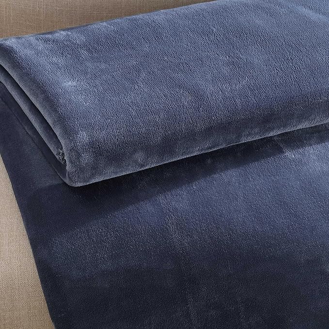 Calvin Klein - Twin Blanket, Super Soft Plush Bedding, Luxury Bed Blanket, Oeko-Tex Certified (Modern Reversible Solid Blue, Twin)