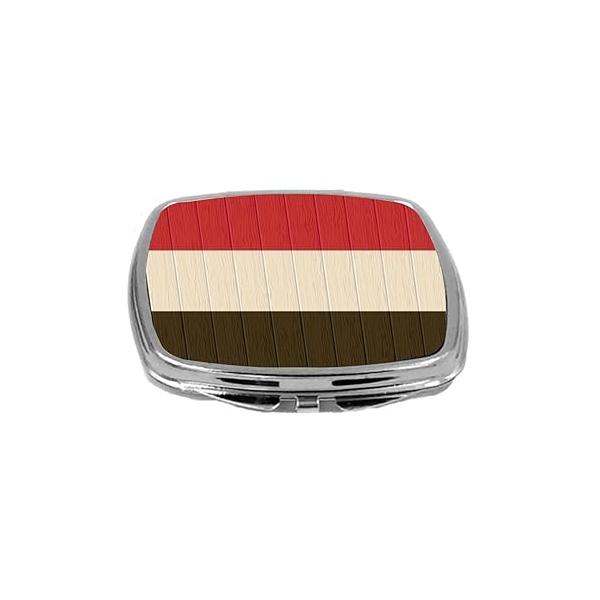 Compact Mirror on Distressed Wood Design, Yemen Flag, 3 Ounce